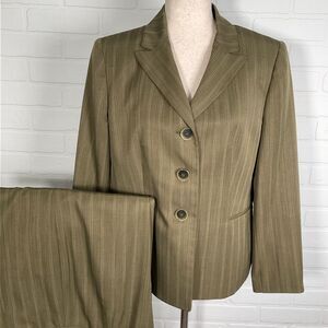 Kasper Pantsuit Women 12P Brown Pinstripe Flat‎ Front Classic Career 2pc VTG